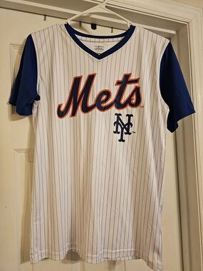 New York Mets Pinstripe Jersey T-shirt. Size:XL 16/18.